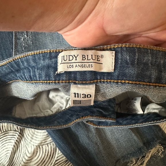 Judy Blue Cotton Darker Wash High Rise Distressed Knee RawHem Skinny Jeans 11/30 - Picture 11 of 16